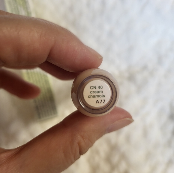 Clinique Even Better All-Over Concealer + Eraser-CN40CremChamois- - Picture 5 of 6